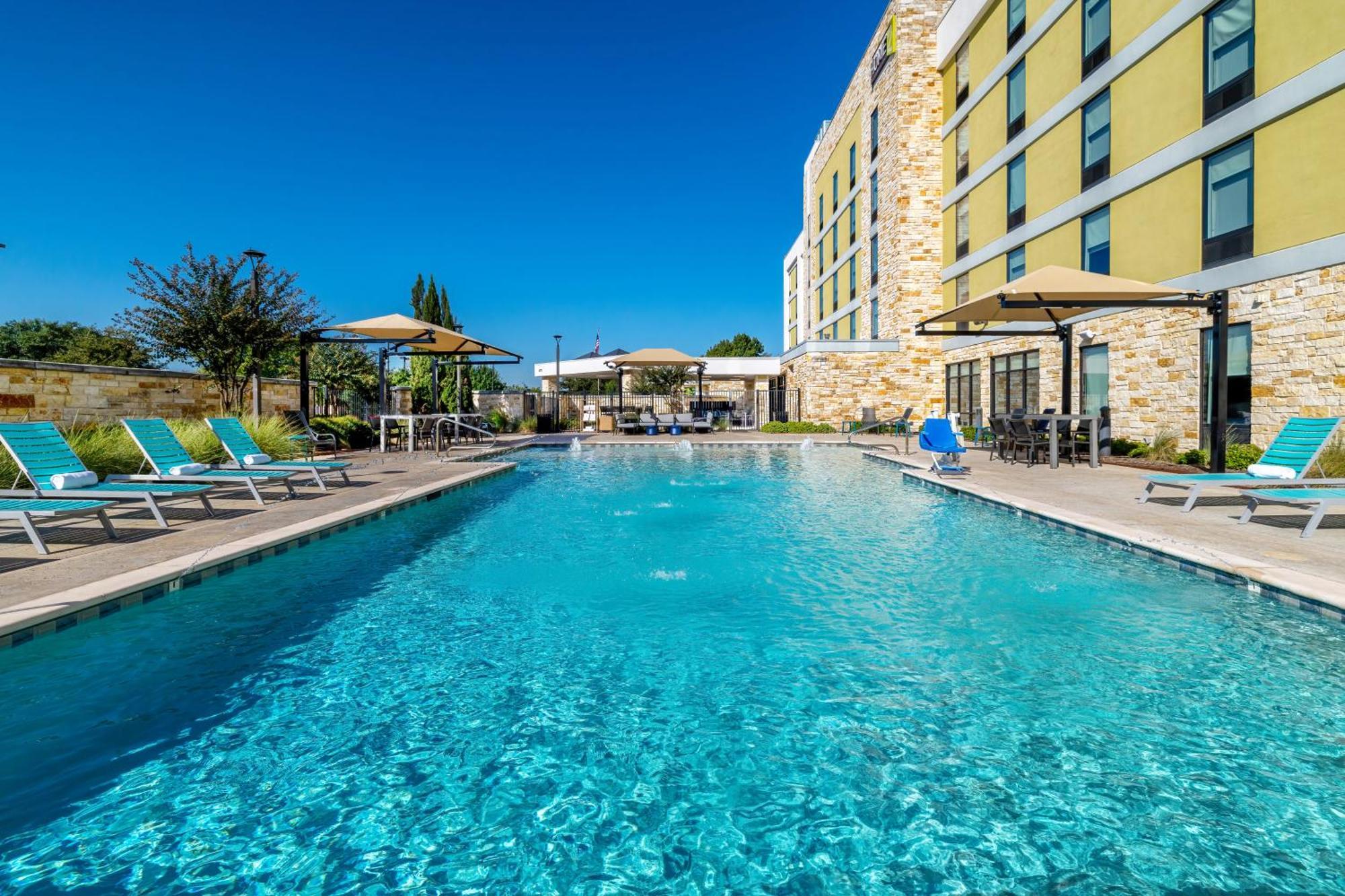 Home2 Suites By Hilton Dallas Аддисон Экстерьер фото